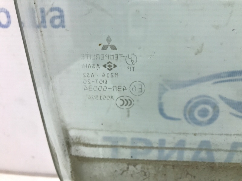 Стекло двери переднее правое Mitsubishi Pajero Sport K9 2.5 DIESEL 4D56 1996 (б/у) Киев - изображение 3