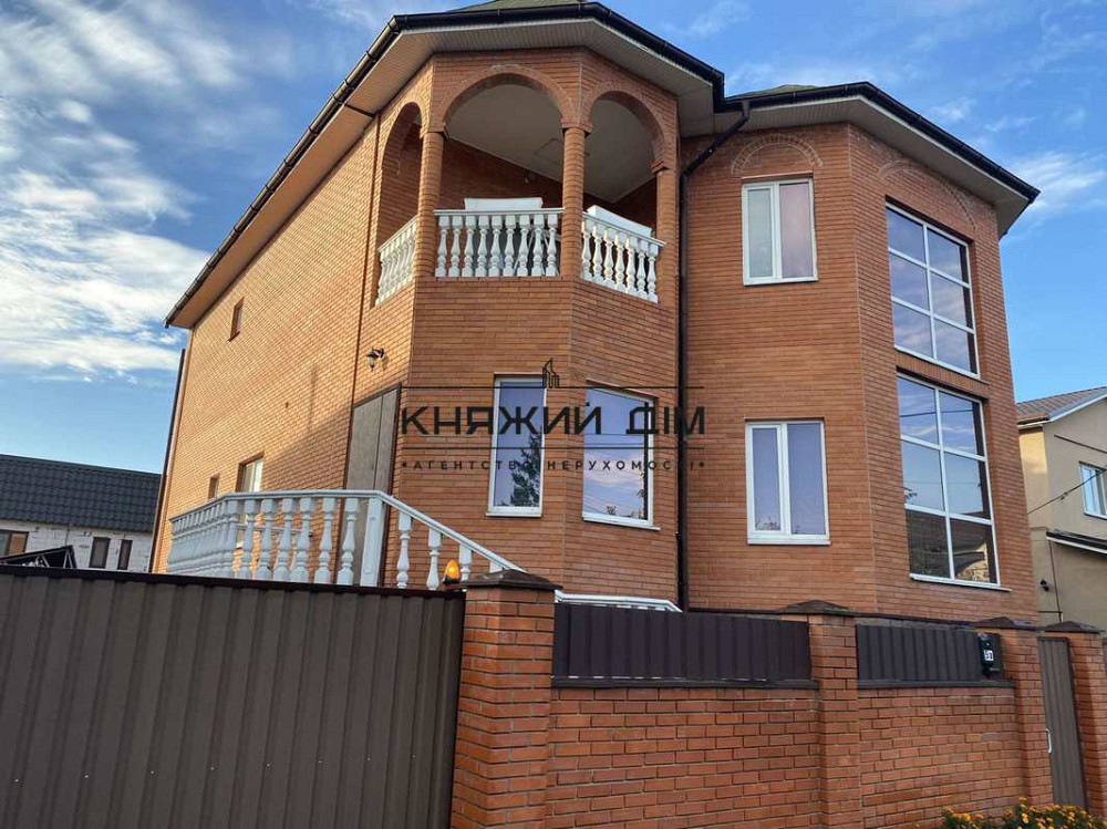 Продаж 3 поверховий будинок м. Бровари КОД 2211777 Київ - зображення 1