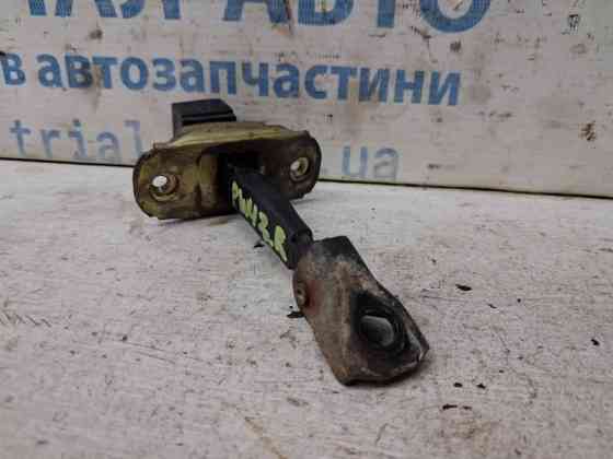 Ограничитель двери задний правый Mitsubishi Pajero Wagon 2006-2022 5732A020 (Арт. 87582) Киев