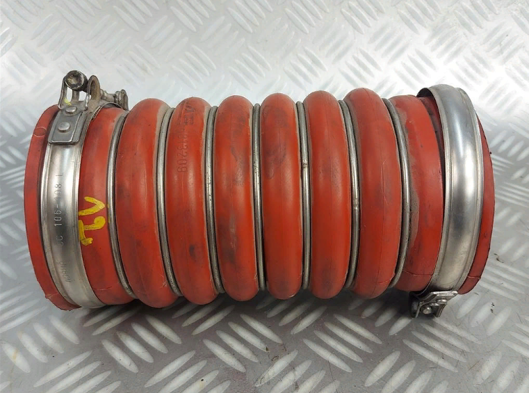 1813209 Патрубок интеркулера правый DAF XF 106 Euro 6 Львов - изображение 1