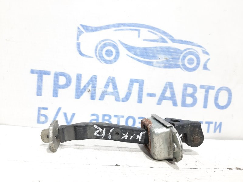 Ограничитель двери задний правый Nissan Juke F15 2010 (б/у) Киев - изображение 2