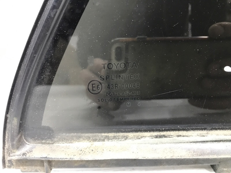 Стекло двери задней правой (форточка) Toyota Avensis T25 1.8 БЕНЗИН 1ZZFE 2002 (б/у) Киев - изображение 2