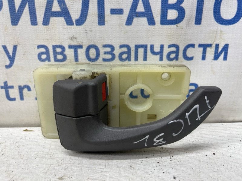 Ручка двери внутренняя левая Hyundai Tucson 2004-2009 826102E000LM (Арт. 79637) Киев - изображение 1