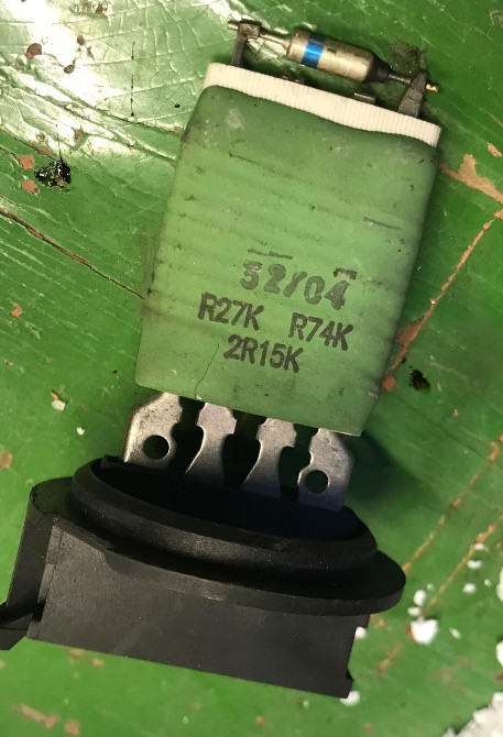 Б/у резистор печки Mitsubishi Colt, Smart Forfour, 2R15K, A4548210060 Кропивницький - зображення 1