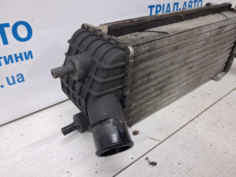 Радиатор интеркуллера Hyundai IX35 LM 1.7 DIESEL D4FD 2009 (б/у) Київ - зображення 3