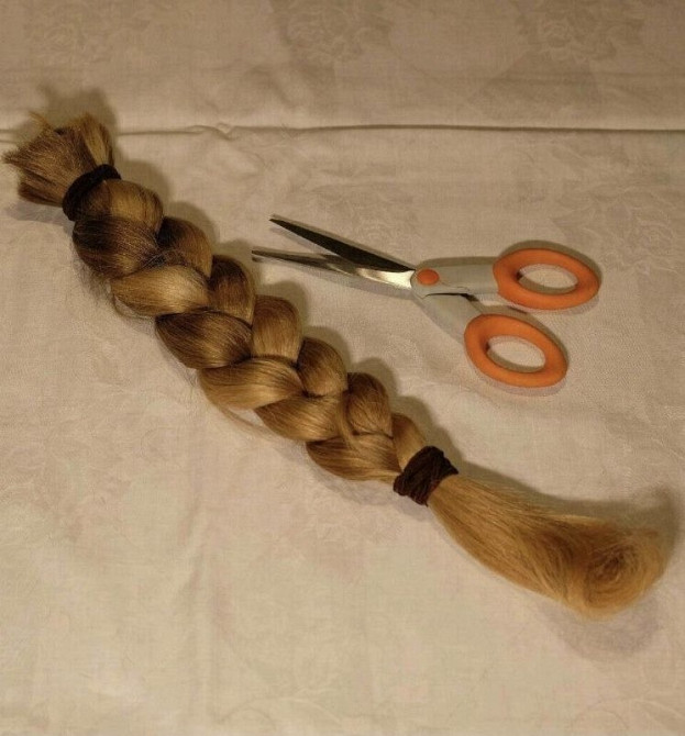 Скуповуємо волосся від 35 см у Дніпрі Ми виплачуємо гроші готівкою Телефон 0961002722,0633013356 Дніпро - зображення 1