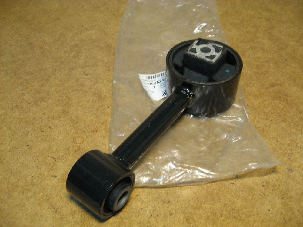 Опора двигателя передняя Lacetti Днепр - изображение 1