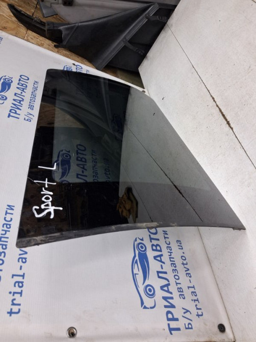 Стекло в кузов заднее левое Mitsubishi Pajero Sport K9 3.0 БЕНЗИН 6G72 1996 (б/у) Київ - зображення 2