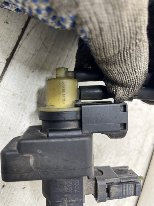 Клапан управления турбиной Kia Sportage SL 1.7 DIESEL D4FD 2010 (б/у) Киев - изображение 5