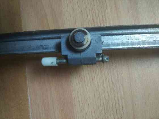 Склопідйомник скла 443839400 задньої правої двері Ауді-100 Вінниця