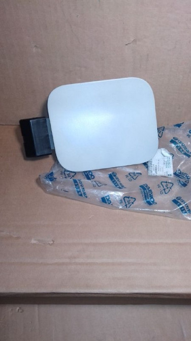 Лючок бензобака Aveo T200 х/б Дніпро - зображення 1