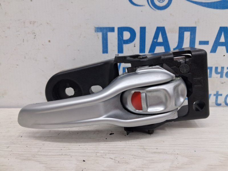Ручка двери внутренняя левая Jeep Cherokee 2013-2019 68227251AA (Арт. 76378) Київ - зображення 1