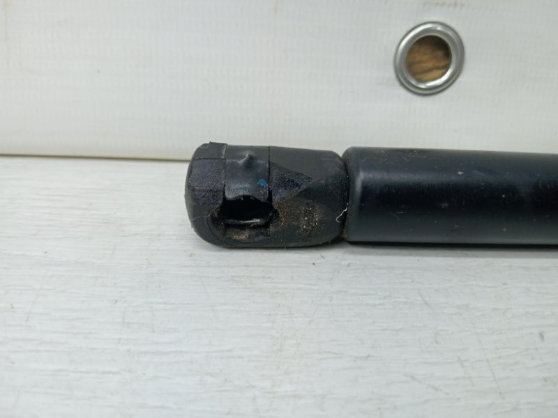 Амортизатор крышки багажника SsangYong Korando C200 2.0 DIESEL D20DT 2010 (б/у) Київ - зображення 3