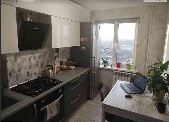 Продам. 3-к.кв. 7/10, ж/м Лівобережний-3, пр.Миру (тупик транспорту). Днепр