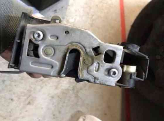 Бу замок Mercedes Benz W168, A1687202235, передней правой двери. Кропивницкий