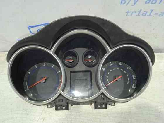 Приборная панель Chevrolet Cruze J300 2009 (б/у) Киев