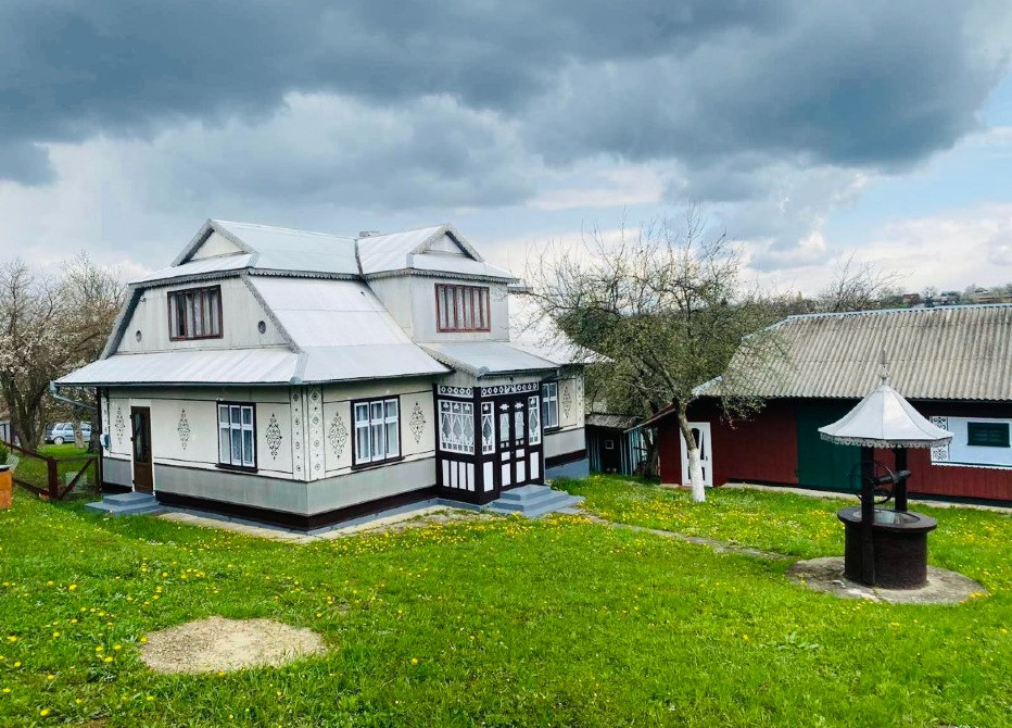 Продам будинок (господарство) в Карпатах Івано-Франківськ - зображення 1