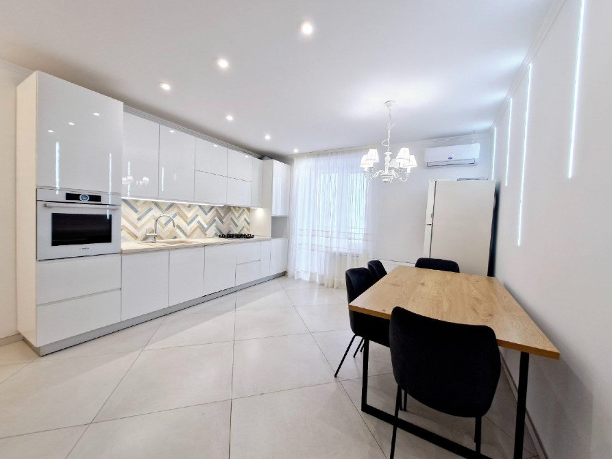 Продаж 2-кімнатної квартири у ЖК “Світлий Хутір” Луцк - изображение 1