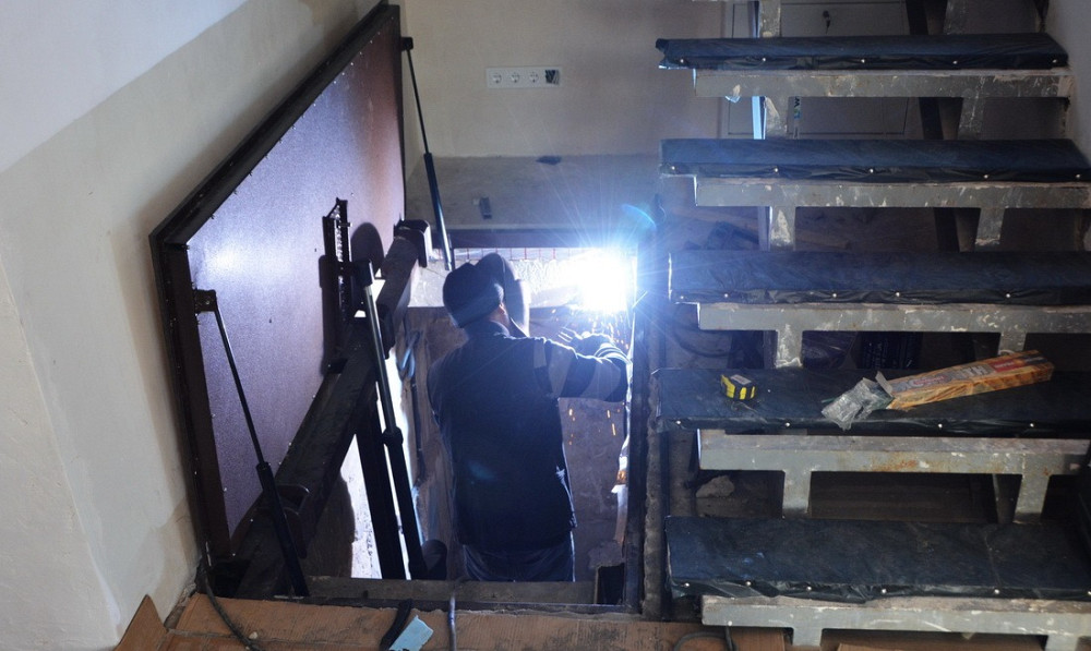 Напольный люк в подвал с электроприводом. "Броневик" Дніпро - зображення 3