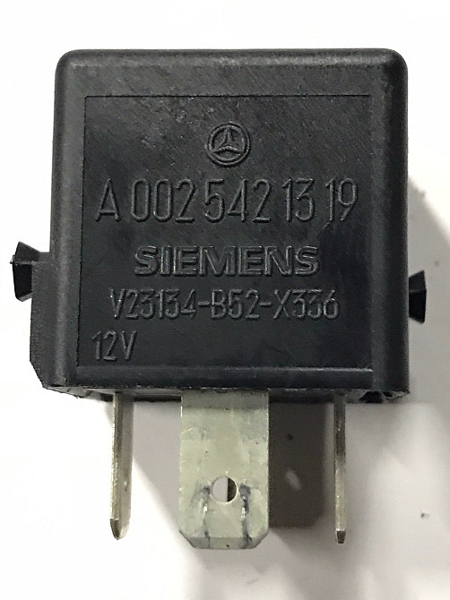 Бу реле многофункциональное Mercedes A0025421319 Кропивницкий - изображение 1