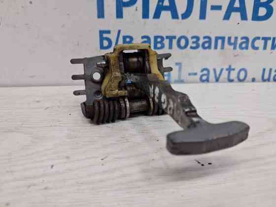 Ограничитель двери задний правый Renault Megane 2008-2016 824306303R (Арт. 76343) Киев