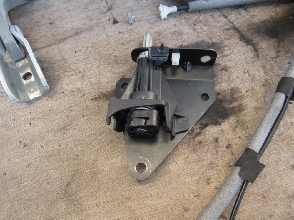 Замок крышки багажника BMW X5 E70 2010-2013 Ковель - зображення 3