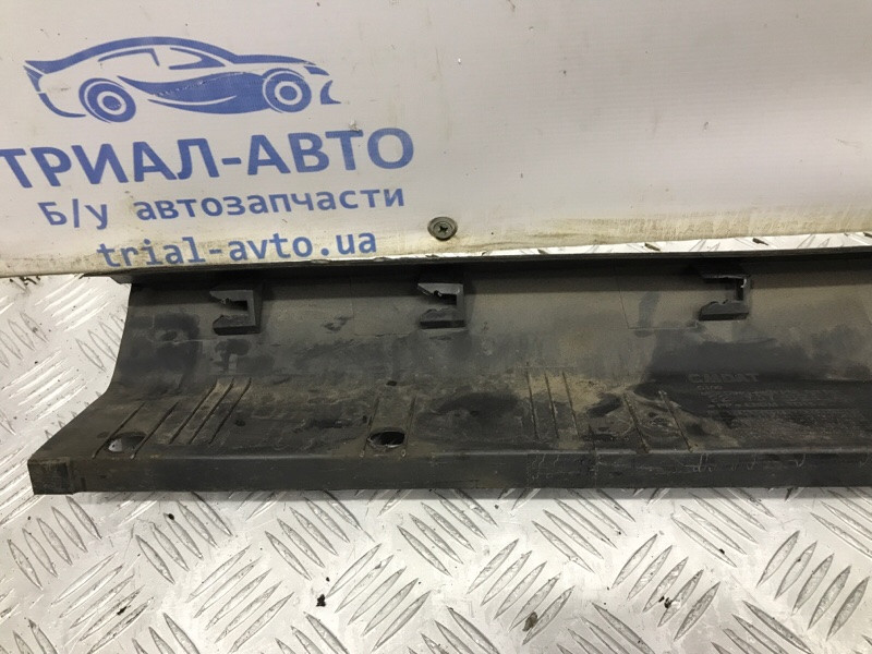 Накладка порога внешняя правая Chevrolet Captiva C140 2.2 ДИЗЕЛЬ 2006 задн. (б/у) Киев - изображение 5