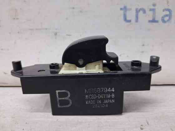 Кнопка стеклоподъемника Mitsubishi ASX GA 1.8 DIESEL 4N13 2010 (б/у) Киев