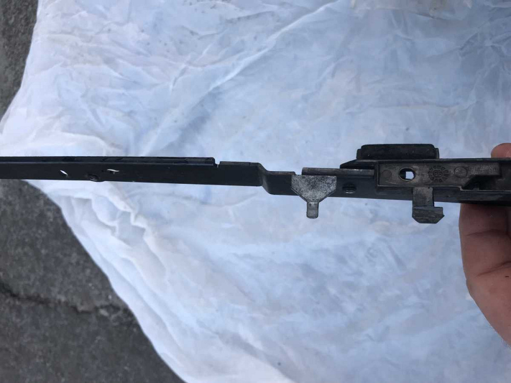 Направляющая Салазка для стекляного люка на W-140 Київ - зображення 5