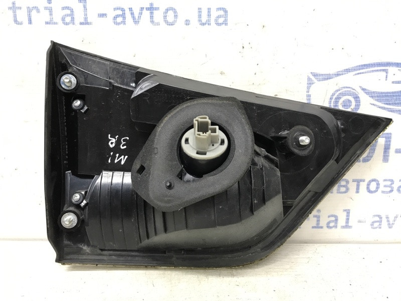 Фонарь задний внутренний правый Mitsubishi Outlander XL 2.2 DIESEL 4N14 2007 (б/у) Київ - зображення 4