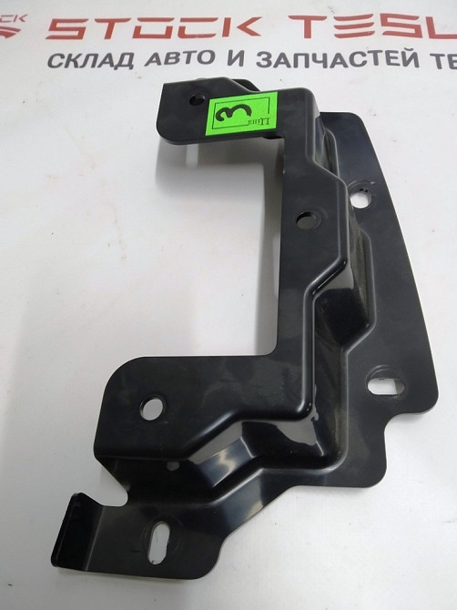 Кронштейн модулей стояночного тормоза и управления подсветкой Tesla model S, model S REST 1051906-00 Киев - изображение 4