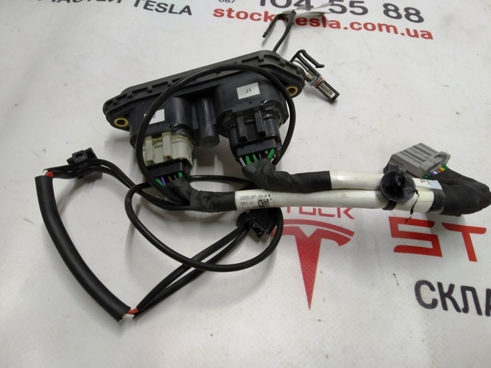 Низковольтный разъем основной батареи Tesla model S 1003197-00-F Киев - изображение 2