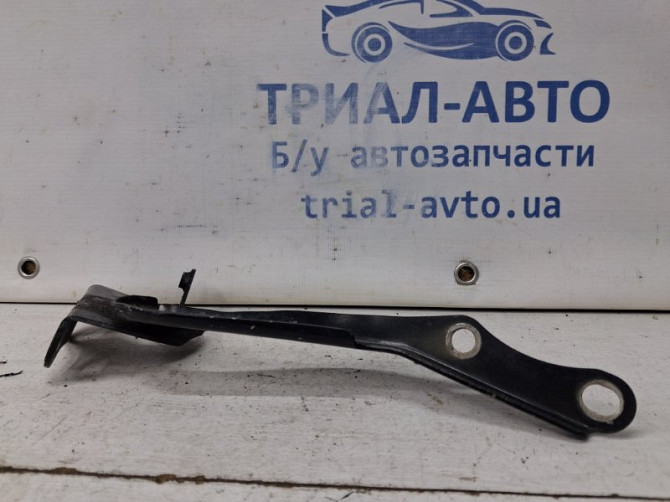 Петля капота левая Toyota Auris E150 1.6 БЕНЗИН 1ZRFAE 2006 (б/у) Київ - зображення 2