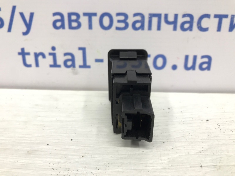 Кнопка противотуманок Mitsubishi Pajero Sport K9 2.5 DIESEL 4D56 1996 (б/у) Киев - изображение 2
