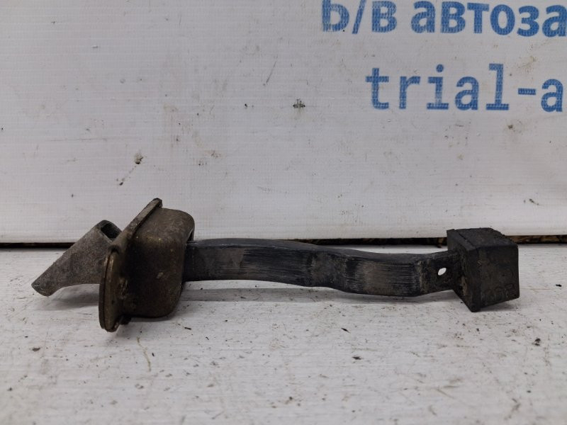 Ограничитель двери задний правый Mitsubishi Pajero Wagon 3 3.2 ДИЗЕЛЬ 4M41 1999 (б/у) Київ - зображення 1