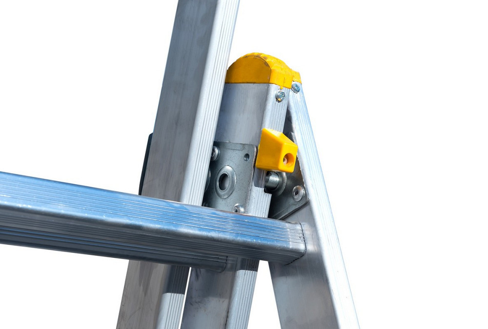 Лестница алюминиевая MASTERTOOL трехсекционная комбинированная 3х7 ступеней h=5100 мм max 150 кг 79- Харків - зображення 9