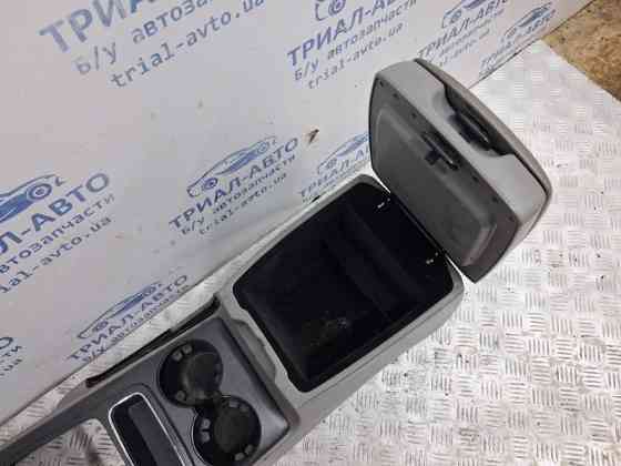 Подлокотник Kia Sorento 2002-2011 846113E900CY1 (Арт. 64374) Киев