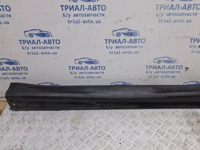 Накладка порога внешняя правая Mitsubishi ASX GA 1.8 DIESEL 4N13 2010 (б/у) Киев - изображение 2