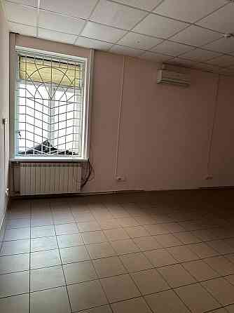 Продам коммерческое помещение 3х-этажное отдельно стоящее здание Дніпро