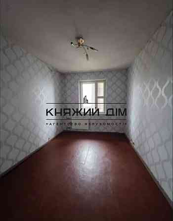 Продаж 2-кімнатної квартири на Троєщені Київ