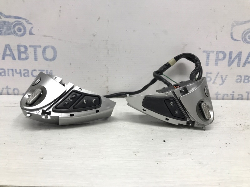 Кнопки руля Nissan Juke F15 1.6 TURBO MR16DDT 2010 (б/у) Київ - зображення 1