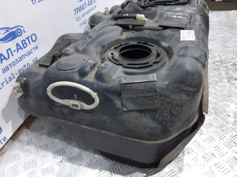 Бак топливный пластик Chevrolet Captiva C140 2.2 ДИЗЕЛЬ 2006 (б/у) Киев - изображение 4