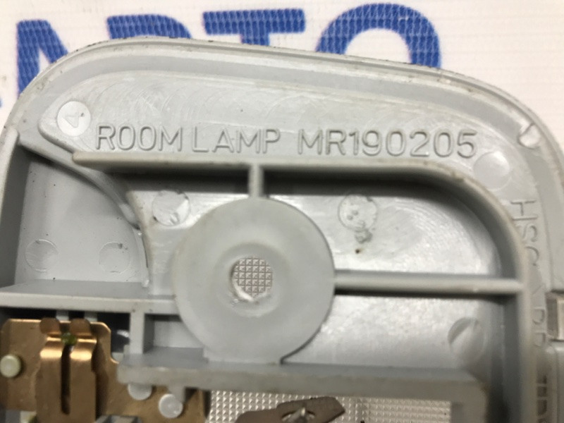 Плафон задний Mitsubishi Lancer 10 1.8 БЕНЗИН 2007 (б/у) Киев - изображение 3