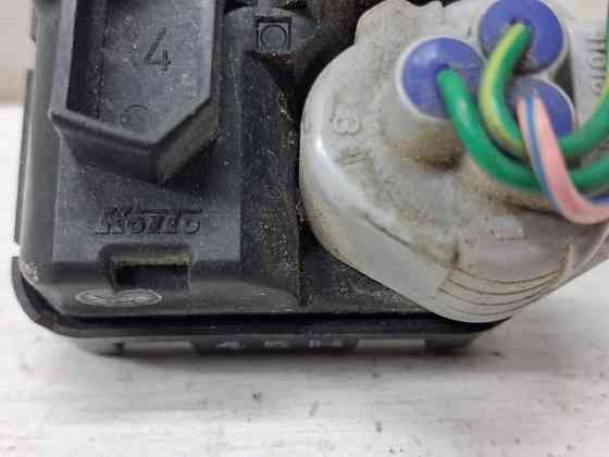Корректор фар Toyota Avensis 2002-2010 8566122020 (Арт. 81872) Киев