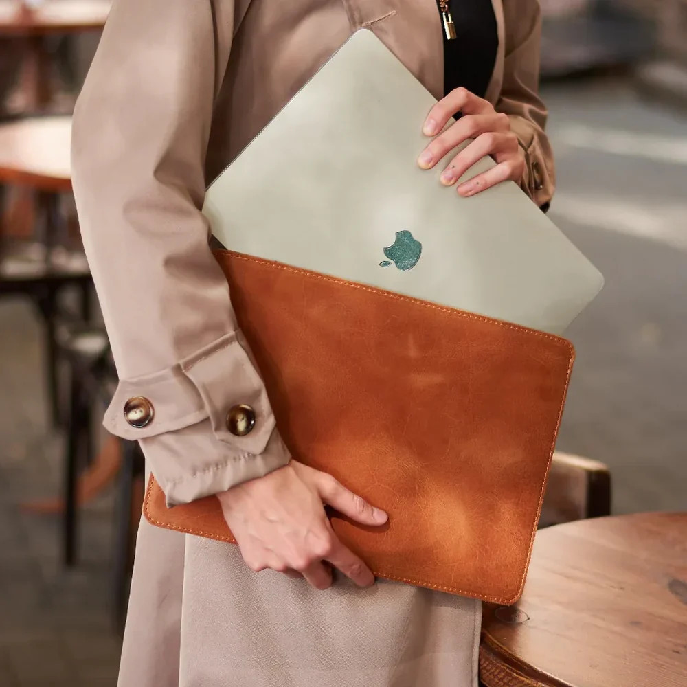 Чехол для ноутбука винтажный Incarne Gamma Plus MacBook Pro 14" 2021-2025 gamma-plus-cognac-vintage- Киев - изображение 3