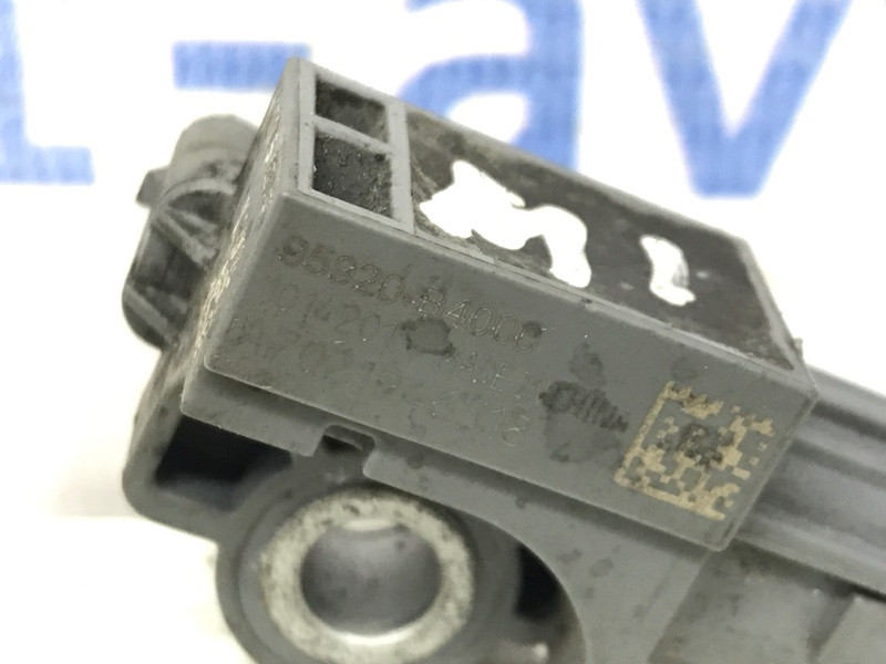 Датчик AIRBAG (удара) Hyundai Tucson TL 1.7 DIESEL D4FD 2015 (б/у) Київ - зображення 3