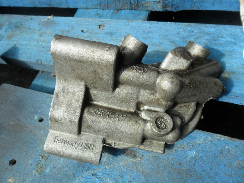 VAG 050115417, Кронштейн масляного фільтра Фольксваген, оригінал Винница - изображение 3