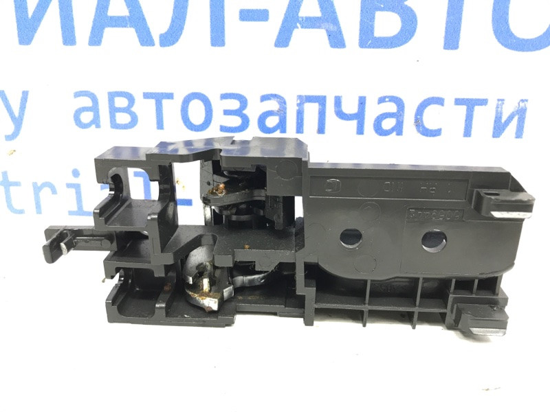 Ручка двери внутренняя правая Toyota Avensis T25 1.8 БЕНЗИН 1ZZFE 2002 (б/у) Киев - изображение 3