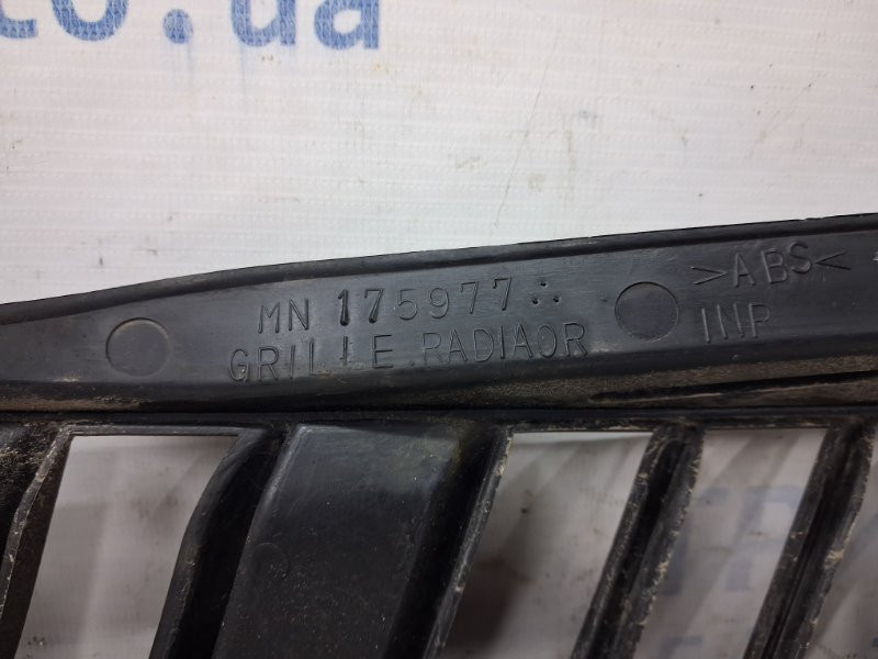 Решетка радиатора Mitsubishi Outlander CU 2.4 БЕНЗИН 4G69 2003 лев. (б/у) Київ - зображення 5