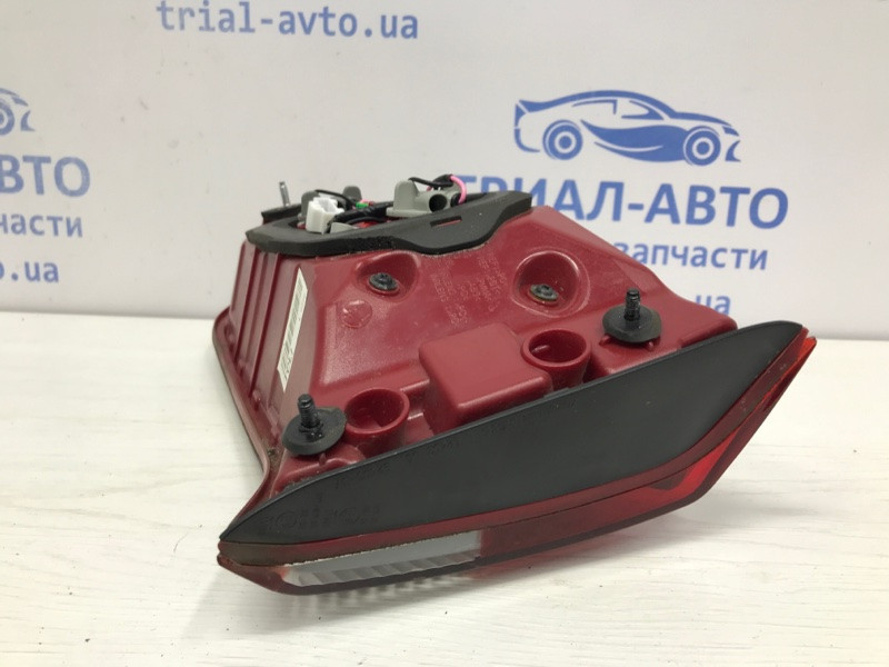 Фонарь задний внутренний левый Hyundai Tucson TL 1.7 DIESEL D4FD 2015 (б/у) Киев - изображение 8